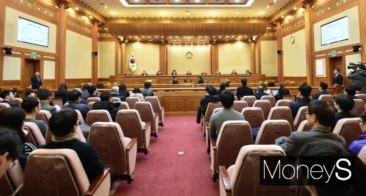 헌법재판소가 지난 2015년 한국과 일본 정부의 위안부 합의는 헌법소원 심판 대상이 아니라고 판단했다. /사진=임한별 기자  