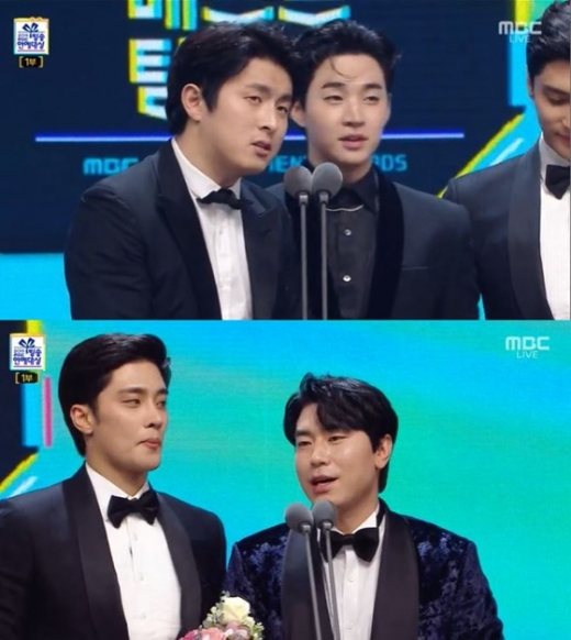 웹툰 작가 기안84가 이시언을 함께 시상대에 올려 의도치 않은 저격을 했다. /사진=MBC 연예대상 캡처    