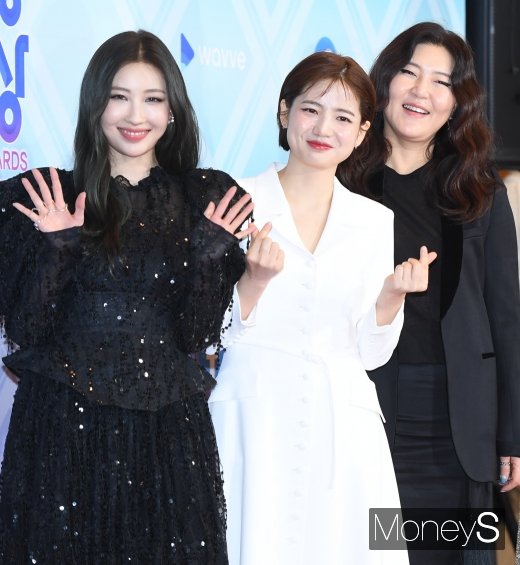 [머니S포토] 이사배·차홍·한혜연 '뷰티 전도사'(MBC 연예대상)