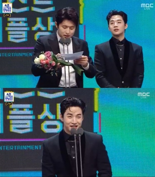웹툰작가 기안84와 가수 헨리가 '베스트 커플상'을 받았다. /사진=MBC 연예대상 방송 캡처  