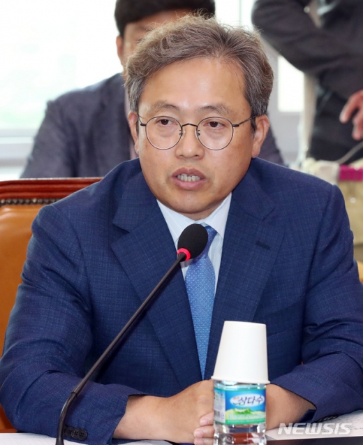 송기헌 “인사청문법 보면 후보자에게 자료제출 요구 못해”(속보)