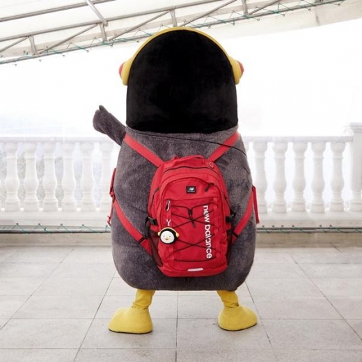 뉴발란스X펭수 콜라보 사은품 키링 완판