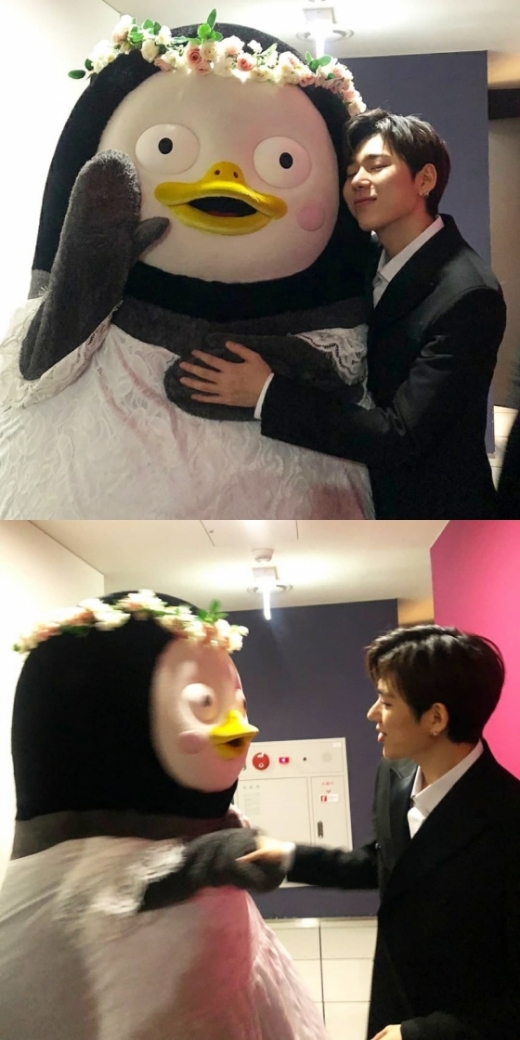 지코 펭수 인증샷. /사진=지코 인스타그램 캡처  