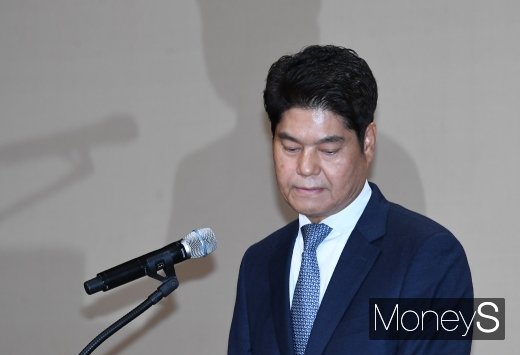 [머니S포토] 표정 굳은 허민회 CJ ENM 대표이사