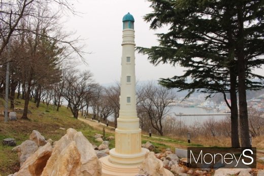 등기산공원 코르두앙 등대. /사진=박정웅 기자