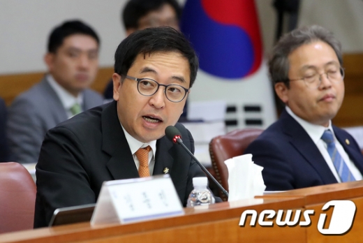지난 30일 서울 여의도 국회에서 진행된 고위공직자범죄수사처(공수처) 설치법 표결에 기권표를 행사한 금태섭 더불어민주당 의원. /사진=뉴스1