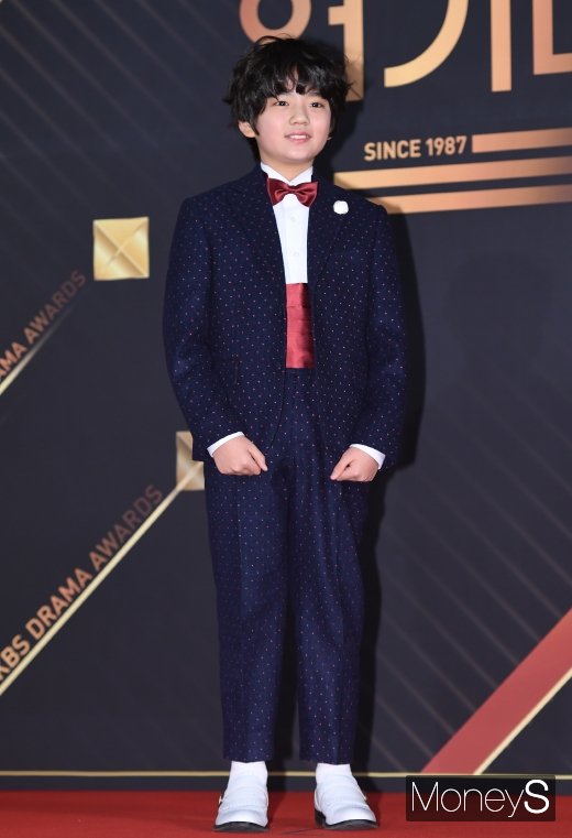 [머니S포토] 김강훈, 귀여운 뽀글머리
