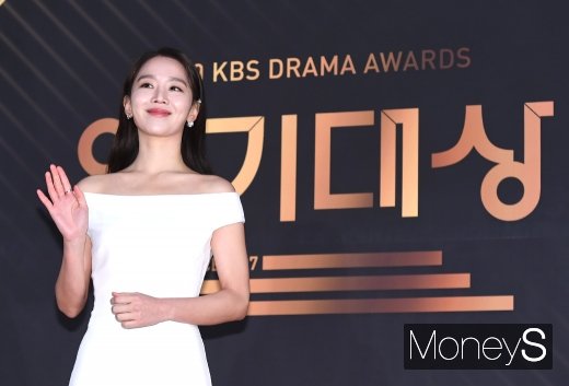 [머니S포토] 신헤선 '오늘 사회맡았어요'