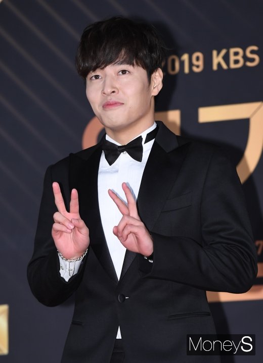 [머니S포토] 강하늘 '귀여운 용식이'