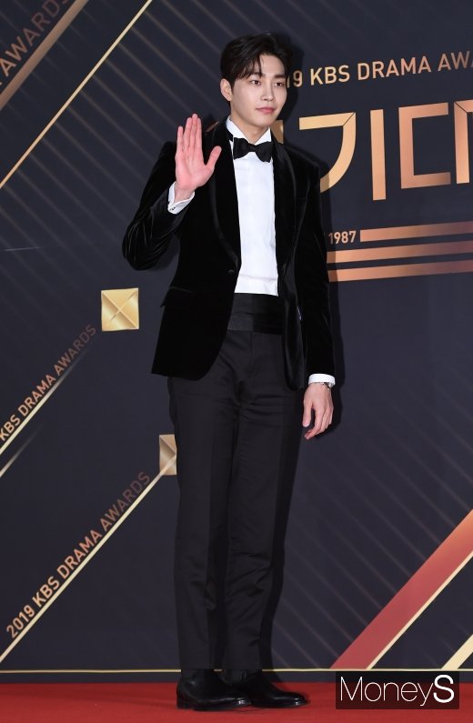 [머니S포토] 김재영 '훈내 폴폴'