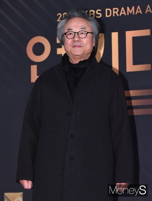 [머니S포토] 정동환, 근엄한 표정