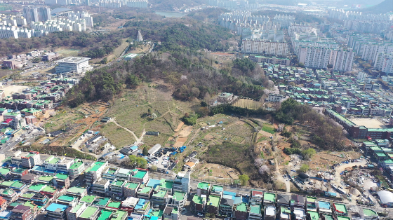 수렁에 빠진 광주공원 개발사업... 롯데건설 "정당한 주주 지위 획득" - 뉴스 썸네일 이미지