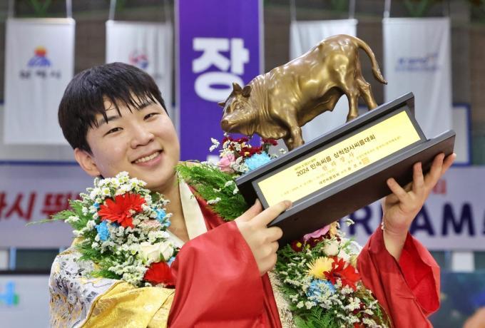 김무호, 삼척장사씨름대회 한라장사…통산 4번째 - 동행미디어 시대