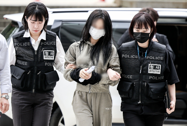 "흉악범도 아닌데 얼굴 왜 안 가려"… 손흥민 협박녀, 인권 논란?