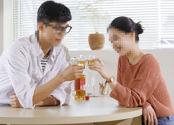 전남친 집에 부른 아내 '역겨워'