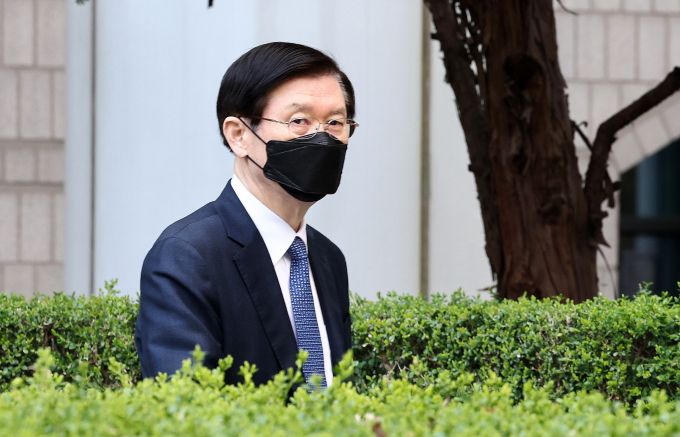 '비화폰 삭제' 박종준 전 경호처장 1심 무죄..."증거 인멸 의도 없어" - 뉴스 썸네일 이미지