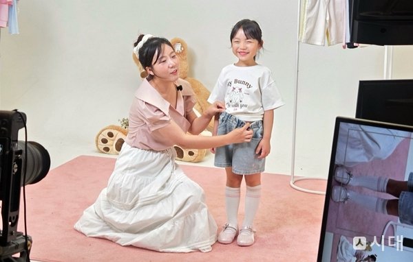 고객 시간 맞추니 매출 20배...이랜드 패션 PB '온라인 실험' - 뉴스 썸네일 이미지