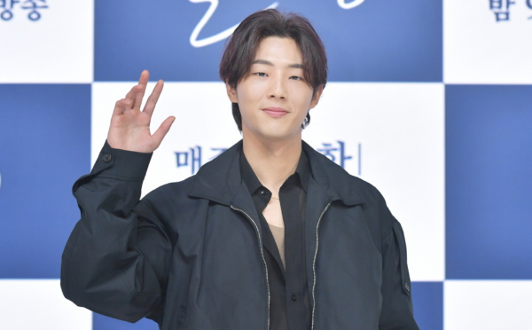 '학폭 하차' 배우 지수 전 소속사, '달뜨강' 제작사에 8.8억 배상 확정 - 뉴스 썸네일 이미지