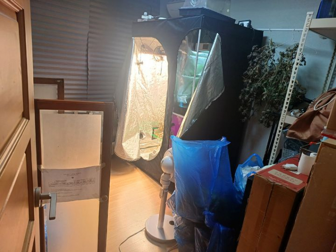 LED&middot;급수대까지 갖춰... '경연프로 출신' 힙합