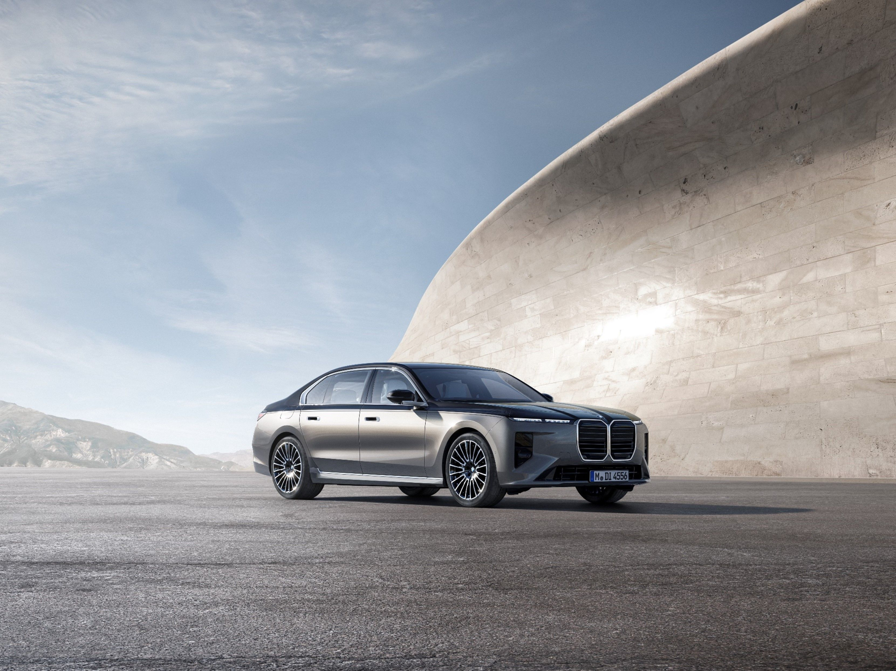 BMW 7시리즈 4년 만에 부분변경, 1억6000만원부터