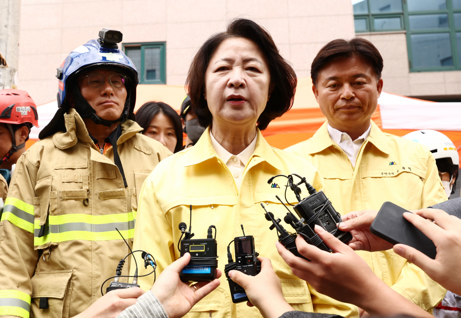 추미애 "재정 빨대" 발언 논란…"소방관 예산, 국가가 책임져야"