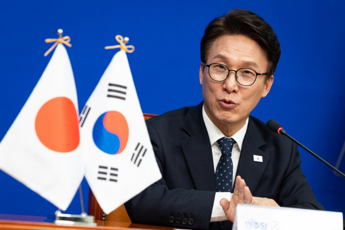 김민석 "조희대 탄핵, 광범위한 요구 나와…모든 방법 논의"