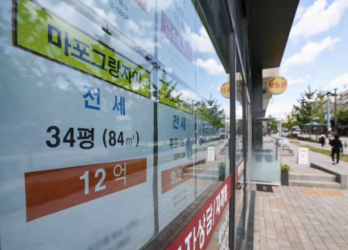 "2년만 더 살게요"…전세 재계약이 절반