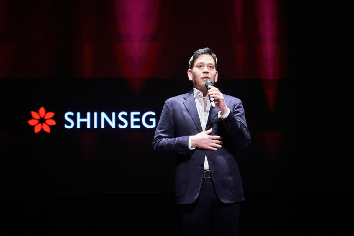 이마트 돌아온 정용진, AI·콘텐츠 신사업 직접 챙긴다