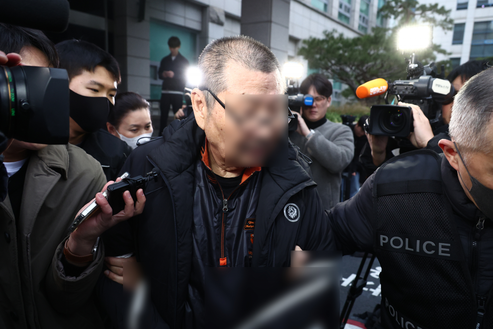 19명 다쳤는데 "조용히 해" 고성…역삼동 빌딩 방화범 구속 송치