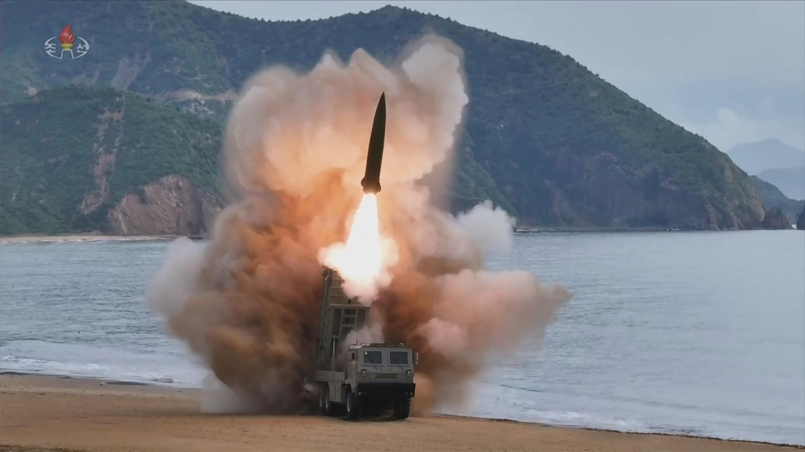북한, 동해상으로 단거리 탄도미사일 10여발 발사